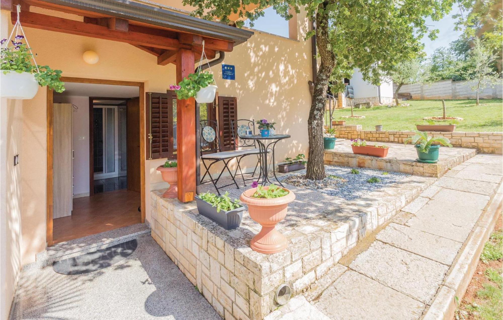 Stunning Apartment In Radmani With Wifi Zewnętrze zdjęcie