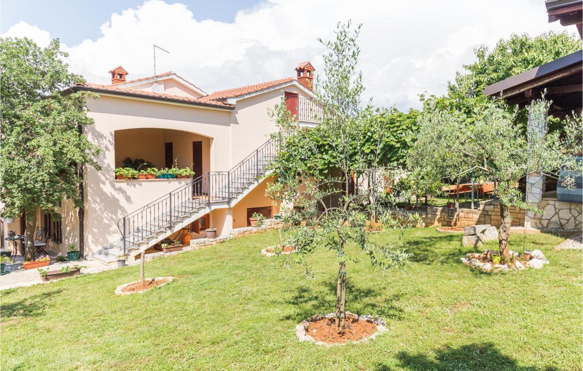 Stunning Apartment In Radmani With Wifi Zewnętrze zdjęcie