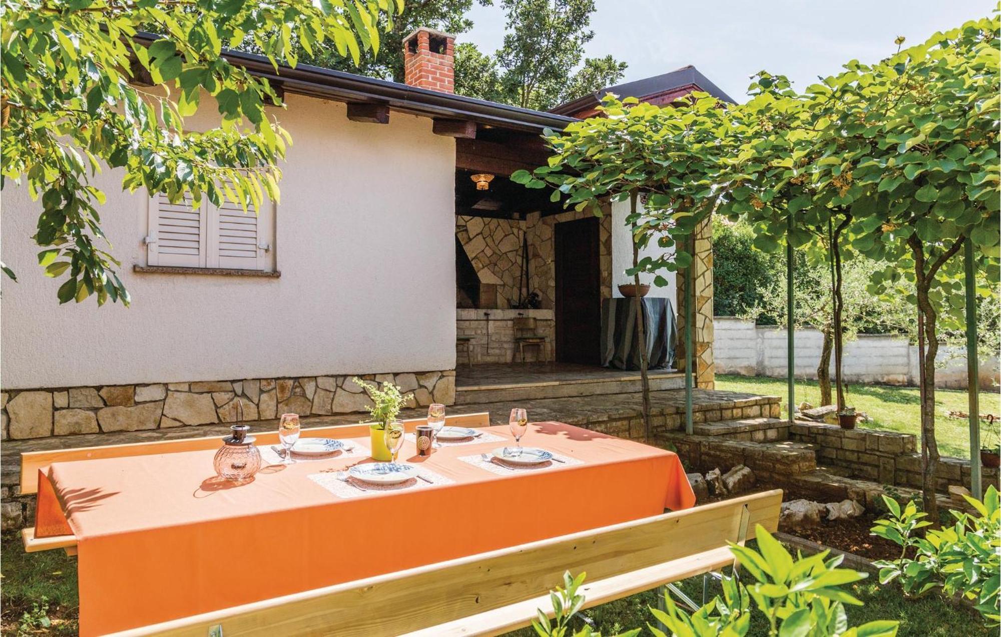 Stunning Apartment In Radmani With Wifi Zewnętrze zdjęcie